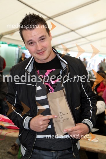 Andrej Mernik, radijski moderator5. Dan odprtih kleti, tradicionalna prireditev Radgonskih goric