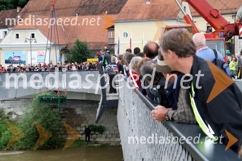 Spuščanje Zlate Radgonske penine iz reke Mure5. Dan odprtih kleti, tradicionalna prireditev Radgonskih goric