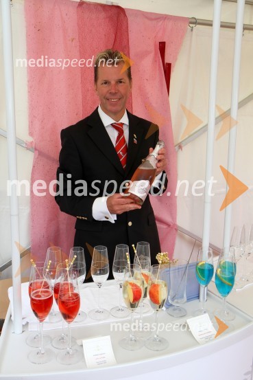 Aleš Ogrin, barman5. Dan odprtih kleti, tradicionalna prireditev Radgonskih goric