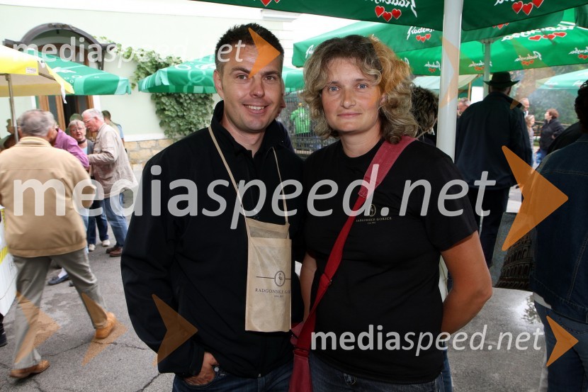 Sandi Brumen, vodja marketinga v podjetju Radgonske gorice d.d. in Klavdija Topolovec Špur, glavna enologinja v podjetju Radgonske gorice d.d.5. Dan odprtih kleti, tradicionalna prireditev Radgonskih goric