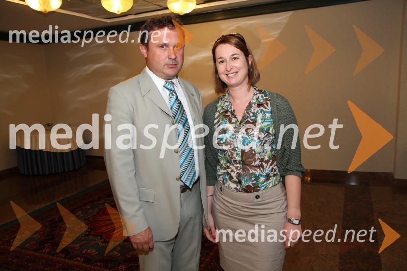 Andrej Mesar in Josipa Poljičak, direktorica Lisce ZagrebLisca, predstavitev kolekcije Lisca za sezono pomlad in poletje 2012