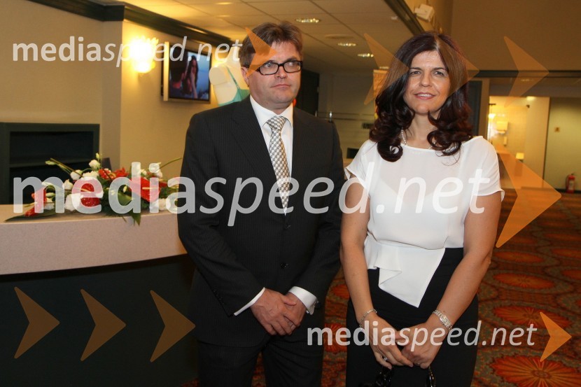 Dari Južna, lastnik podjetja Lisca d.d. in njegova soproga Vesna Južna, lastnica podjetja Lisca d.d.Lisca, predstavitev kolekcije Lisca za sezono pomlad in poletje 2012