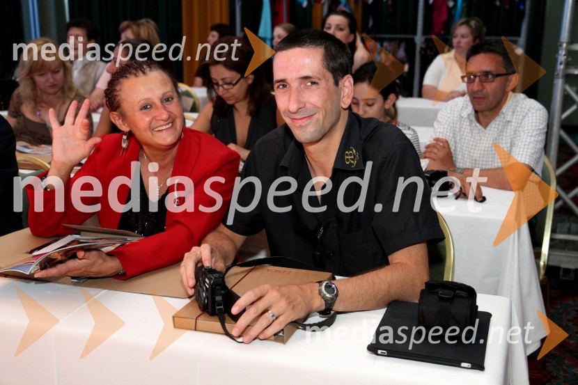 Poslovna partnerja Lisce iz AvstrijeLisca, predstavitev kolekcije Lisca za sezono pomlad in poletje 2012