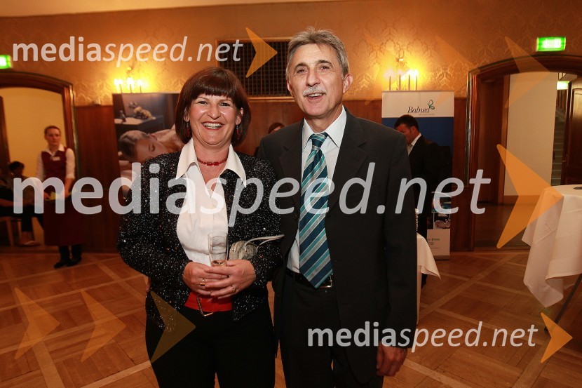 Eva Štravs Podlogar, direktorica Turizem Bled in Jože Duh, direktor Terme DobrnaOkusi Slovenije v Celovcu, sprejem ob 20. obletnici državnosti Slovenije