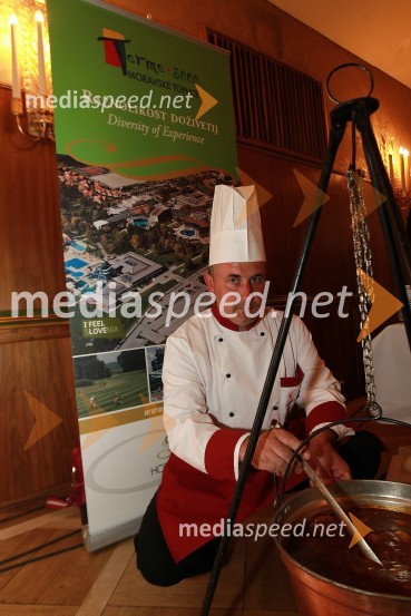 Danilo Čurman, kuhar Terme 3000Okusi Slovenije v Celovcu, sprejem ob 20. obletnici državnosti Slovenije