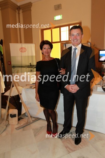 Danica Jurjec in Alojz Jurjec, direktor Piranske solineOkusi Slovenije v Celovcu, sprejem ob 20. obletnici državnosti Slovenije