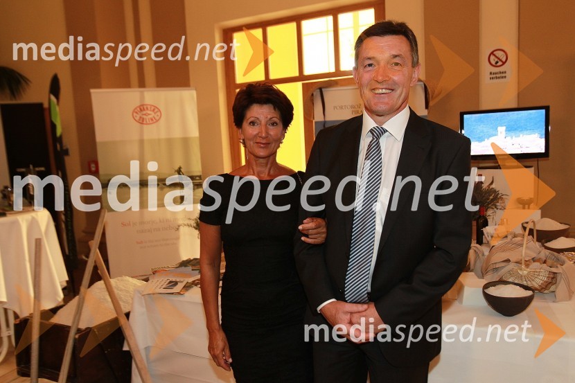 Danica Jurjec in Alojz Jurjec, direktor Piranske solineOkusi Slovenije v Celovcu, sprejem ob 20. obletnici državnosti Slovenije