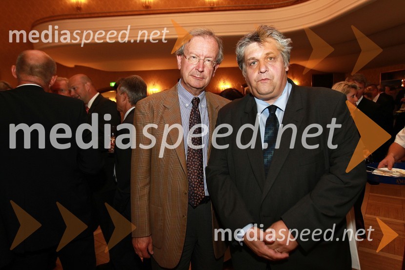 Dr. Erwin Kubesch, avstrijski veleposlanik v Sloveniji in Wolfgang Platzer, predsednik Sekretariata delovne skupnosti ALPE ADRIA PE KoroškaOkusi Slovenije v Celovcu, sprejem ob 20. obletnici državnosti Slovenije