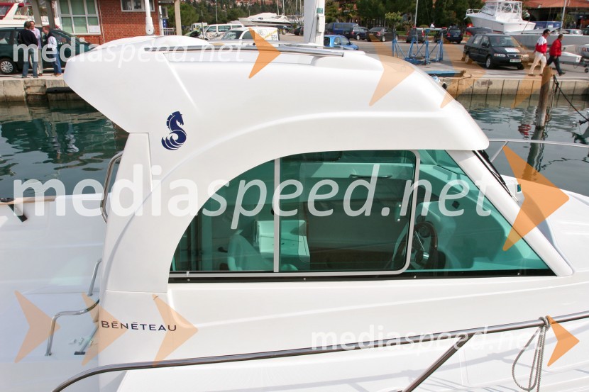Beneteau Antares 6.6Beneteau Antares 6.6, test