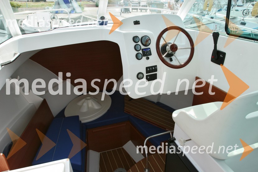 Beneteau Antares 6.6Beneteau Antares 6.6, test