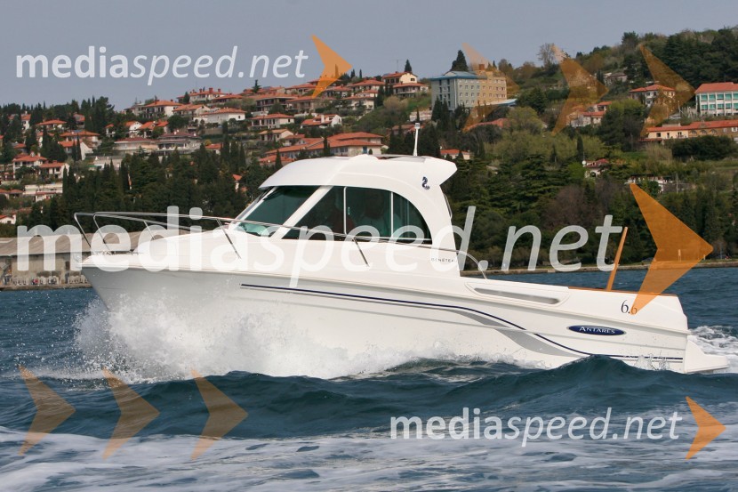 Beneteau Antares 6.6Beneteau Antares 6.6, test