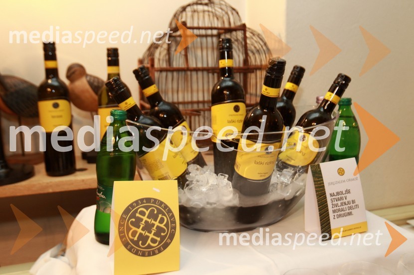 Degustirana mlada vinaMlado in staro za dobrodelnost: Predstavitev novega letnika vin in dobrodelna dražba P&F Jeruzalem Ormož in Ljutomer