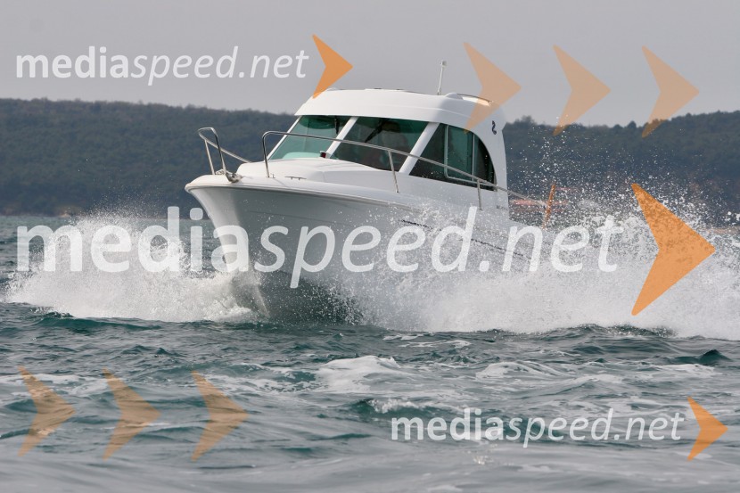 Beneteau Antares 6.6Beneteau Antares 6.6, test