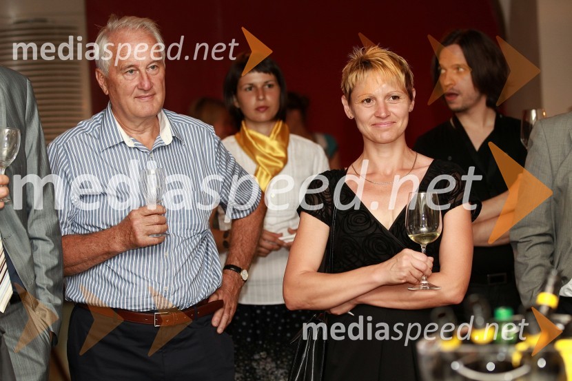 ... in Vanja Mramor, avtorica bloga Vanjin vinski mnogobojMlado in staro za dobrodelnost: Predstavitev novega letnika vin in dobrodelna dražba P&F Jeruzalem Ormož in Ljutomer