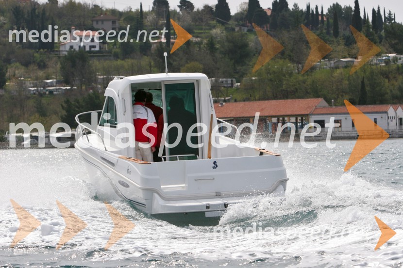 Beneteau Antares 6.6Beneteau Antares 6.6, test