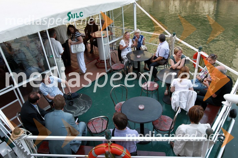 Mlado in staro za dobrodelnost: Predstavitev novega letnika vin in dobrodelna dražba P&F Jeruzalem Ormož in Ljutomer