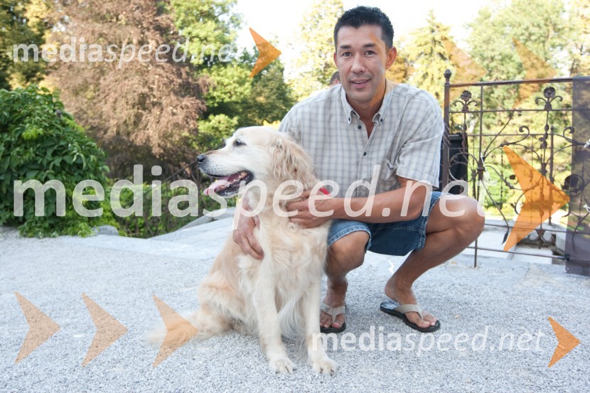 Taiji Tokuhisa, maneken, tv voditelj300. oddaja Štiri tačke