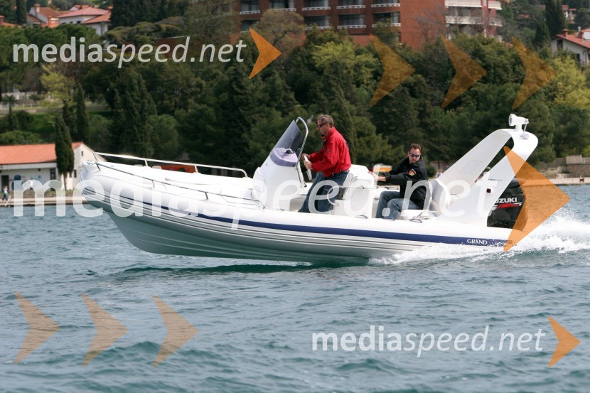 Grand Silver Line Cruisers S650Grand Silver Line Cruisers S650, test