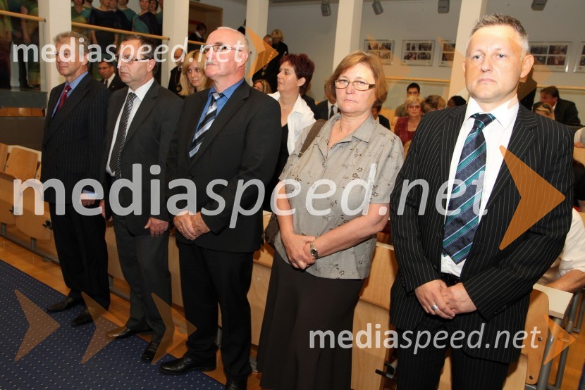 Prof. dr. Davorin Kračun, Ekonomsko poslovna fakulteta Univerze v Mariboru, prof. dr. Vojko Potočan, Ekonomsko poslovna fakulteta Univerze v Mariboru, prof. dr. Franc Bavec, Fakulteta za varnostne vede, prof. dr. Lidija Kompan, Medicinska fakulteta v Mariboru in Prof. dr. Marjan Rupnik, Medicinska fakulteta v MariboruUniverza v Mariboru, Promocija doktorjev znanosti