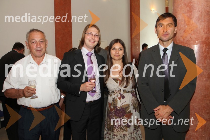 ..., dr. Rok Potočnik, Fakulteta za strojništvo Univerze v Mariboru, ... in prof. dr. Srečko Glodež, Fakulteta za strojništvo Univerze v MariboruUniverza v Mariboru, Promocija doktorjev znanosti