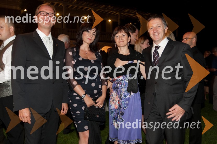 Andrej Malgaj, lastnik in direktor podjetja Avtohiša Malgaj, soproga Blanka Malgaj, Peter Malalan in soproga Karmen Malalan, Draguljarna MalalanKresna noč 2011, druženje Lions kluba Ljubljana Iliria