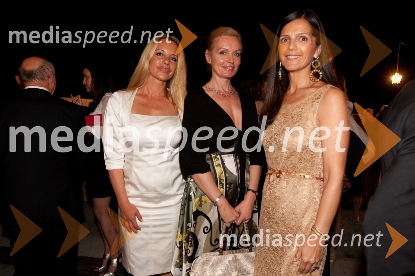 Maša Potkonjak Korošec, odvetnica, Andreja Medvedič, lastnica in direktorica Sense Wellness Cluba in Jasna Mihelj Coustaury, Telsima d.o.o.Kresna noč 2011, druženje Lions kluba Ljubljana Iliria
