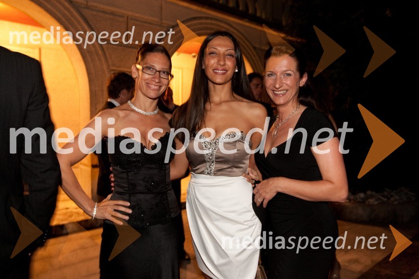 Katja Mlakar, novinarka, Dragana Djermanović, PRpepper agencija in Betka Šuhel MikoličKresna noč 2011, druženje Lions kluba Ljubljana Iliria