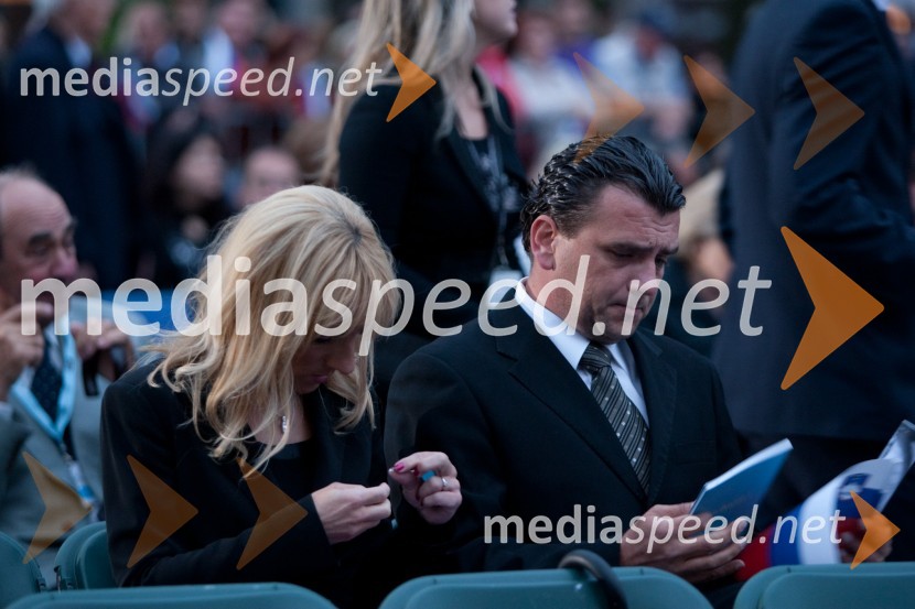 Barbara Žgajner Tavš in Sašo Peče, podžupan mesta MariborOsrednja državna počastitev dneva državnosti in 20. obletnice samostojnosti Slovenije