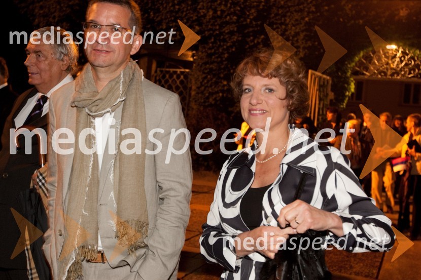 Rajmond Debevec, strelec z malokalibrsko puško in soproga MetkaOsrednja državna počastitev dneva državnosti in 20. obletnice samostojnosti Slovenije