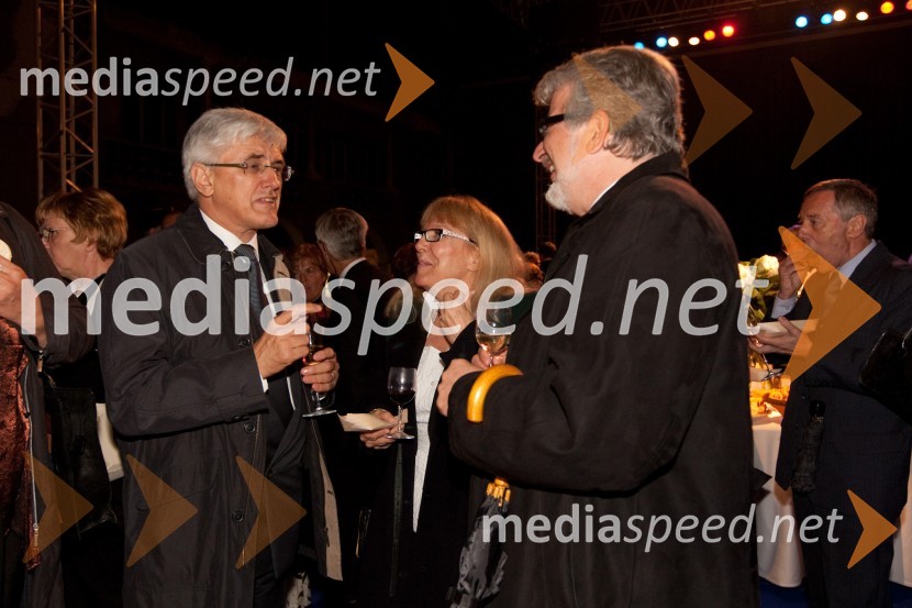 Roko Žarnič, minister za okolje in prostor, dr. Svjetlan Berković, veleposlanik Republike Hrvaške v Sloveniji s soprogoOsrednja državna počastitev dneva državnosti in 20. obletnice samostojnosti Slovenije