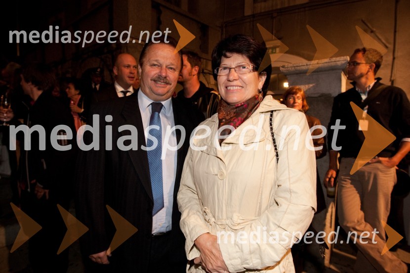 Štefan Pavlinjek, direktor podjetja Roto in predsednik Obrtne zbornice Slovenije s soprogoOsrednja državna počastitev dneva državnosti in 20. obletnice samostojnosti Slovenije