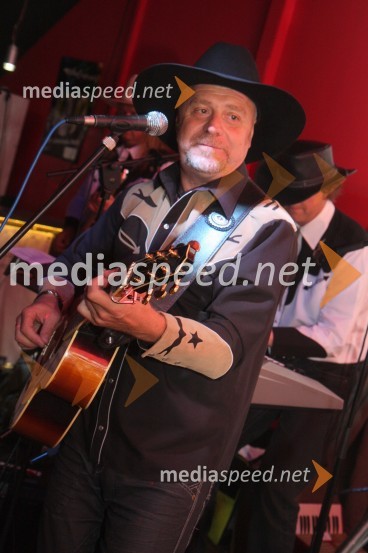 Milan Pečovnik - Pidži, pevec19. Festival Lent 2011, otvoritveni vikend- petek