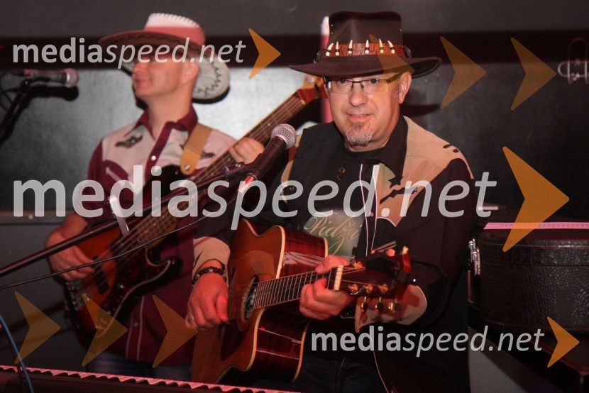 Božidar A.Kolerič, klavir in kitara19. Festival Lent 2011, otvoritveni vikend- petek
