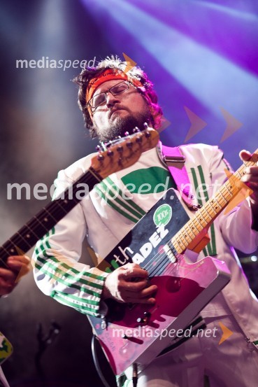 Igor Bračič, Slon in Sadež19. Festival Lent 2011, otvoritveni vikend- petek