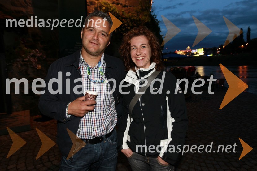 Franci Šalamun in Mojca Pušnik, vodja marketinga Narodni dom Maribor19. Festival Lent 2011, otvoritveni vikend- petek