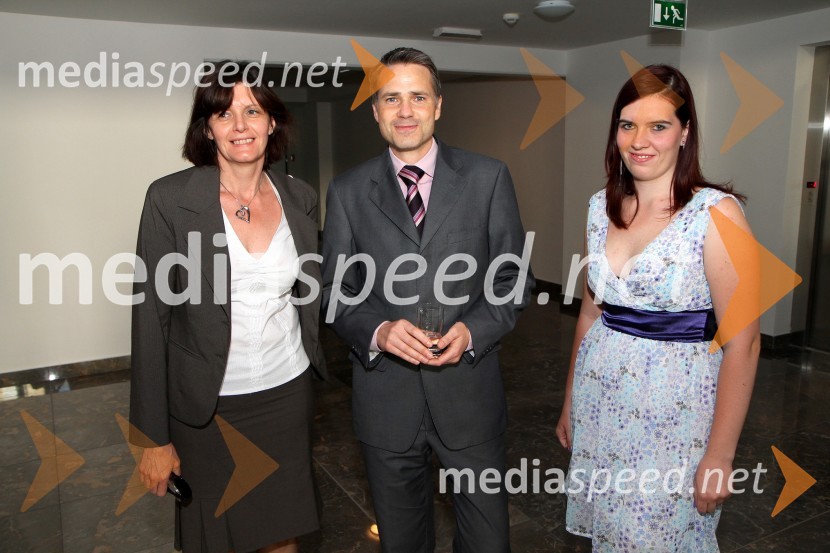 Bojana Knap, prodaja in svetovanje in Diversey d.o.o., Igor Kurnik, vodja prodaje in Ronija Knap, Diversey d.o.o.Sprejem za poslovne partnerje in turistične delavce hotela City Maribor