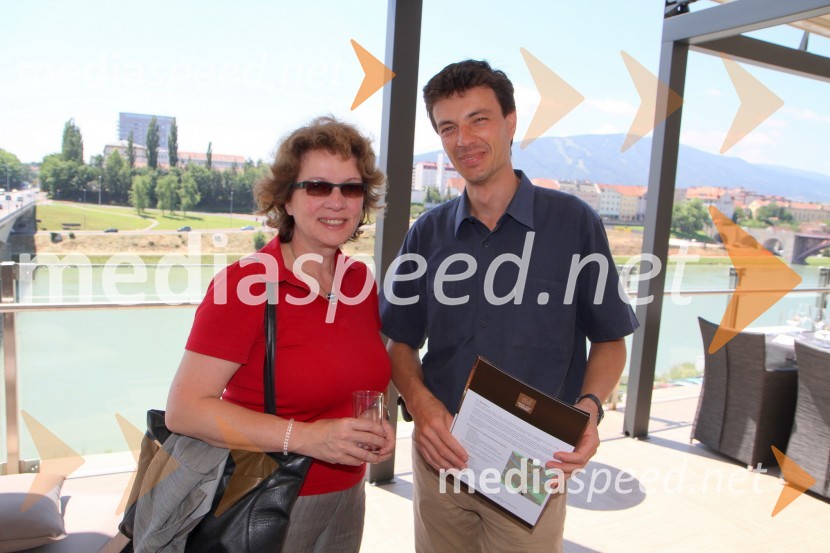 Sonja Sibila Lebe, EPF in Dejan Dinevski, Medicinska fakultetaSprejem za poslovne partnerje in turistične delavce hotela City Maribor