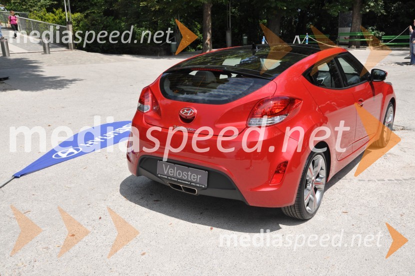 Hyundai Veloster 2012Hyundai Veloster 2012, slovenska predstavitev