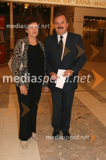 Bogdan Čepič, direktor Športnega centra Maribor z ženoFestival narečne popevke