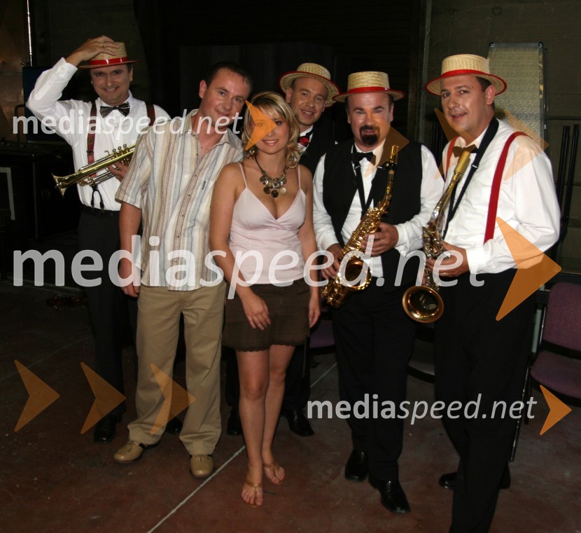 Ansambel ŠtrkFestival narečne popevke