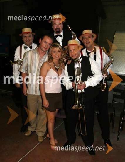 Ansambel ŠtrkFestival narečne popevke