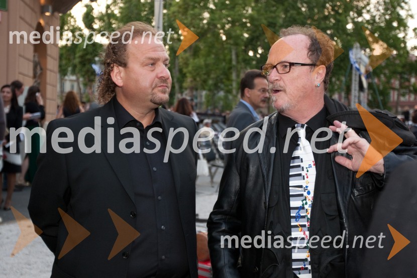 	Darko Brlek, direktor Festivala Ljubljana in Tomaž Domicelj, glasbenikFestival Ljubljana 2011, otvoritev