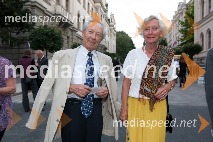 Dr. Henrik Neubauer, režiser, soproga Jasna Neubauer, prevajalkaFestival Ljubljana 2011, otvoritev