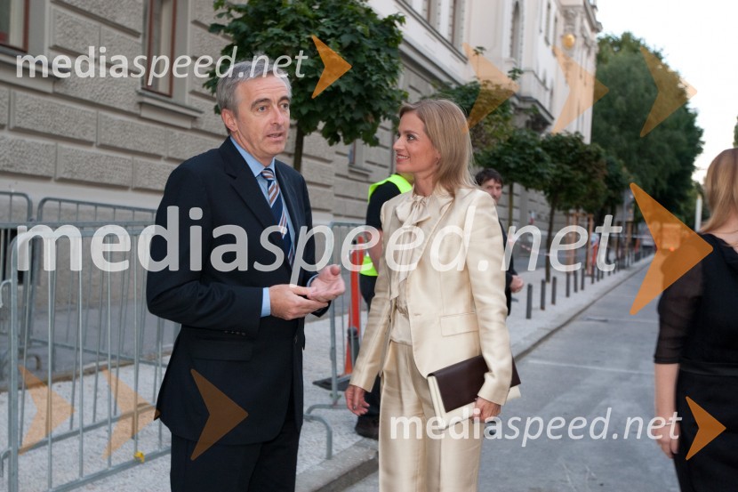 Aleš Zalar, minister za pravosodje in Katarina Kresal, ministrica za notrane zadeveFestival Ljubljana 2011, otvoritev