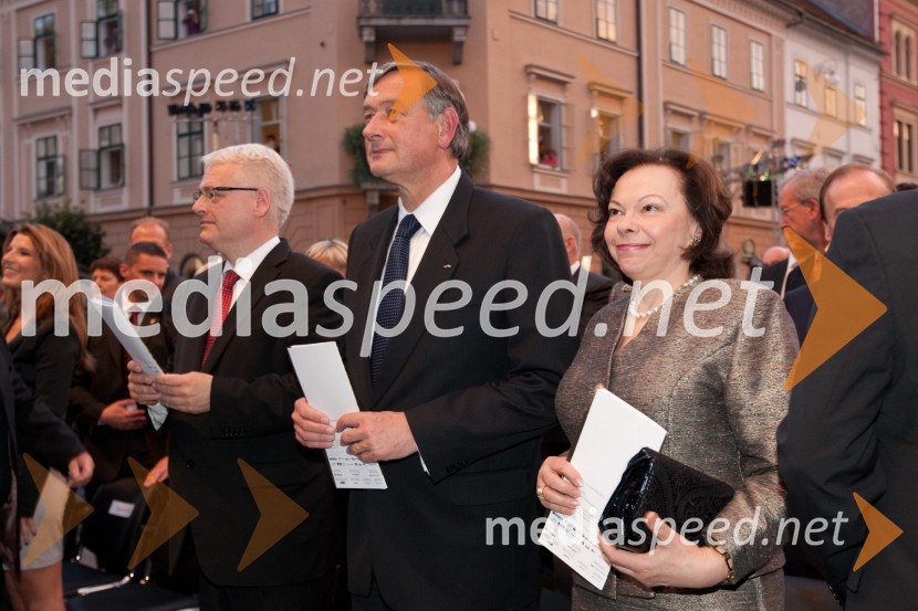 Ivo Josipović, predsednik Republike Hrvaške, dr. Danilo Türk, predsednik Republike Slovenije in soproga BArbara Miklič TurkFestival Ljubljana 2011, otvoritev