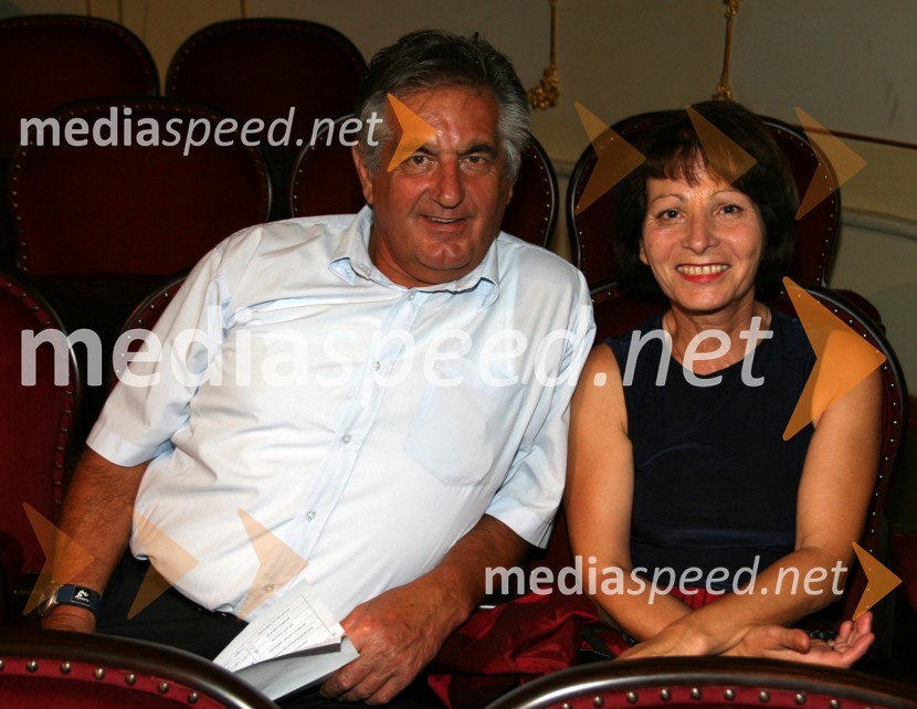 Člana komisije Ivo Umek, direktor ZKP RTV Slovenija in Ivanka Mulec PlojFestival narečne popevke