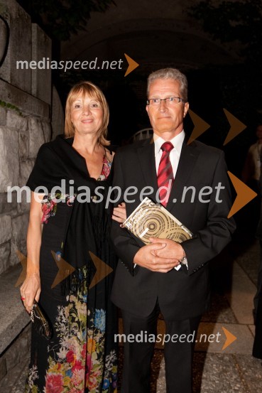 Zoran Janko, glavni izvršni direktor družbe Mobitel in soproga MajdaFestival Ljubljana 2011, otvoritev