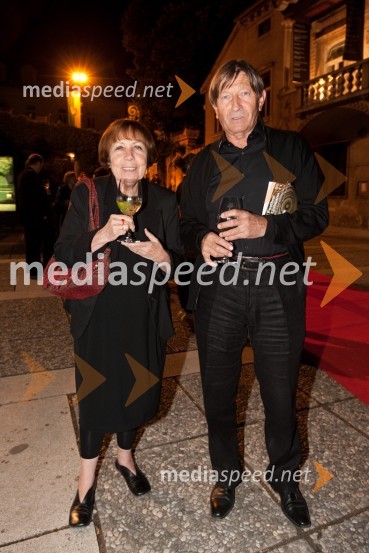 	prof. Gabi Čačinovič Vogrinčič in soprog prof. Geza VogrinčičFestival Ljubljana 2011, otvoritev