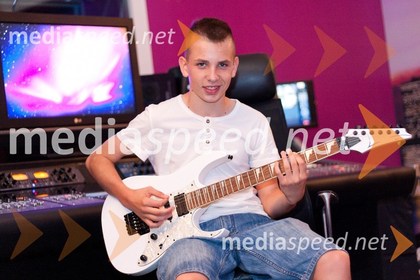 Žan SerčičFinalist oddaje Slovenija ima talent- Žan Serčič, glasbenik