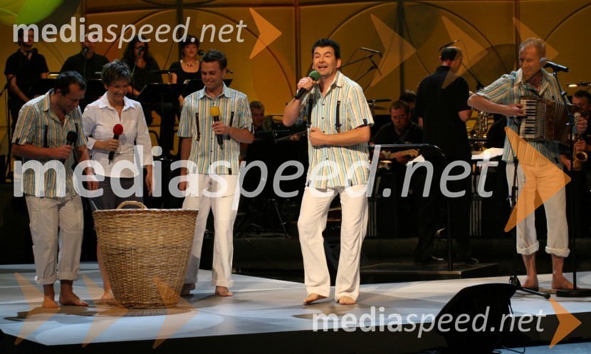 Skupina MalibuFestival narečne popevke